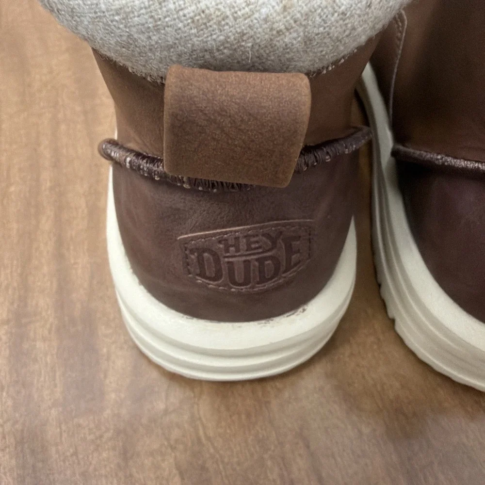 Hey Dude Men's Bradley Classic Tumbled Cognac Brown Size 14 lightweight wool‎